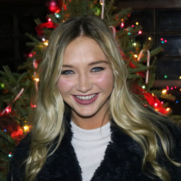 Meet your Posher, Meagan - Picture 1 of 1